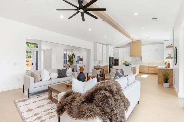 8924 Maple Hill Ln, Orangevale, CA 95662