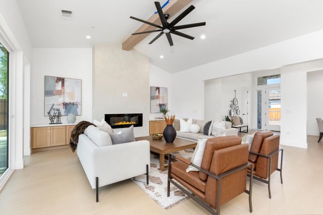 8924 Maple Hill Ln, Orangevale, CA 95662