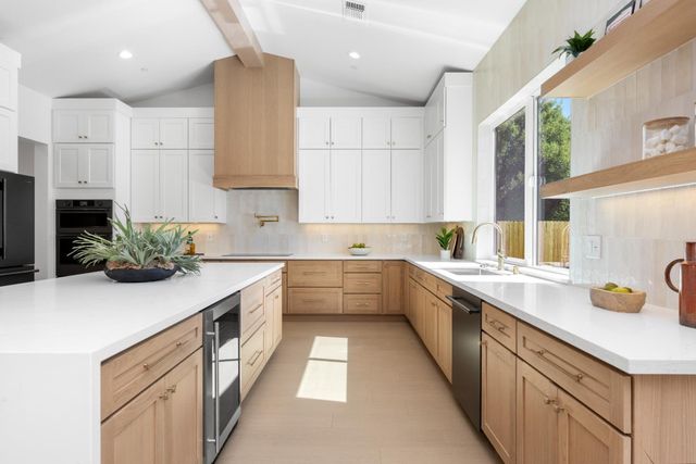 8924 Maple Hill Ln, Orangevale, CA 95662