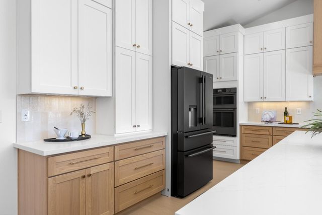 8924 Maple Hill Ln, Orangevale, CA 95662