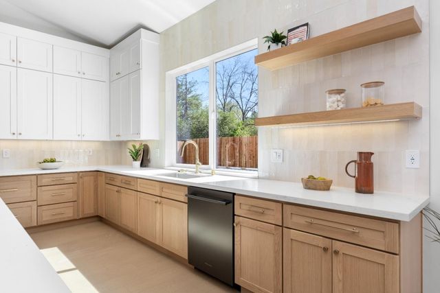 8924 Maple Hill Ln, Orangevale, CA 95662