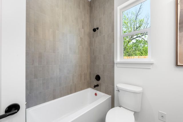 8924 Maple Hill Ln, Orangevale, CA 95662