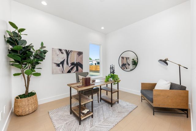 8924 Maple Hill Ln, Orangevale, CA 95662