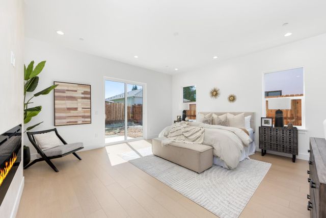 8924 Maple Hill Ln, Orangevale, CA 95662