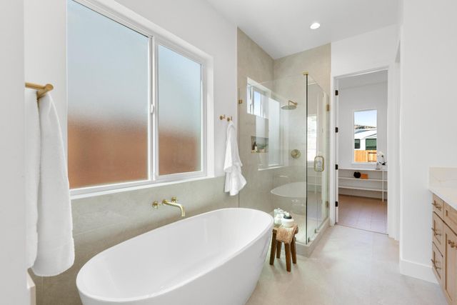 8924 Maple Hill Ln, Orangevale, CA 95662