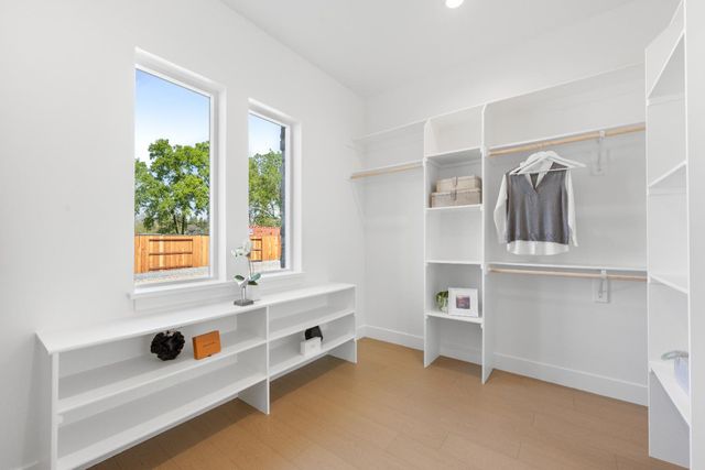 8924 Maple Hill Ln, Orangevale, CA 95662