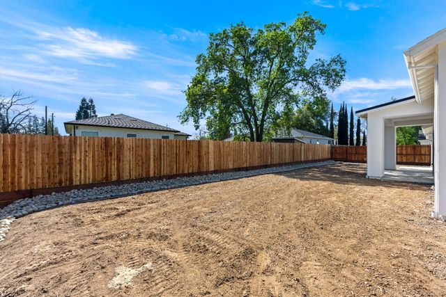 8924 Maple Hill Ln, Orangevale, CA 95662