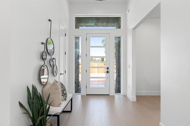 8924 Maple Hill Ln, Orangevale, CA 95662