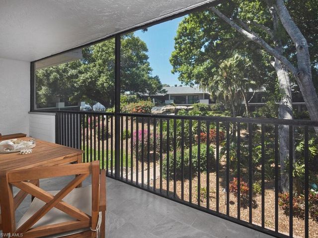 600 Neapolitan WAY 230, Naples, FL 34103