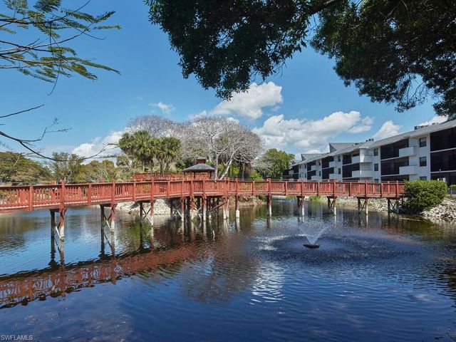 600 Neapolitan WAY 230, Naples, FL 34103