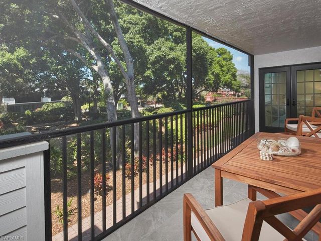 600 Neapolitan WAY 230, Naples, FL 34103