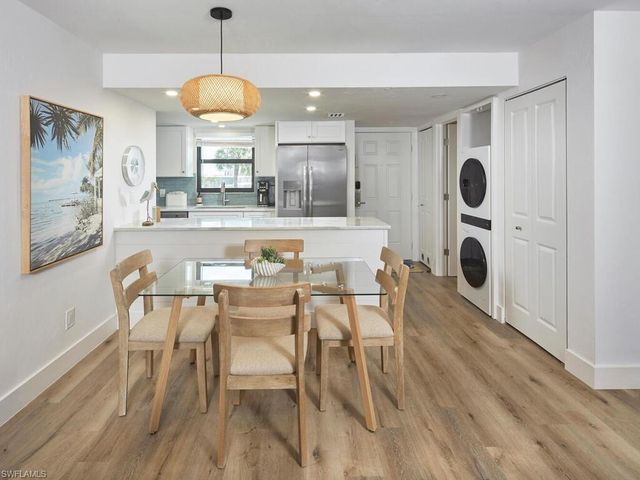 600 Neapolitan WAY 230, Naples, FL 34103