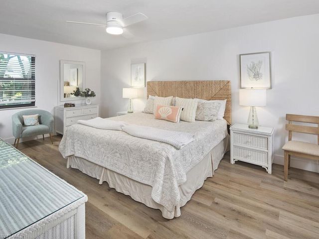 600 Neapolitan WAY 230, Naples, FL 34103