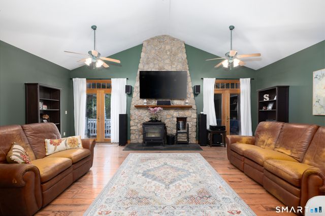 41 Wilson Drive, Oxford, CT 06478