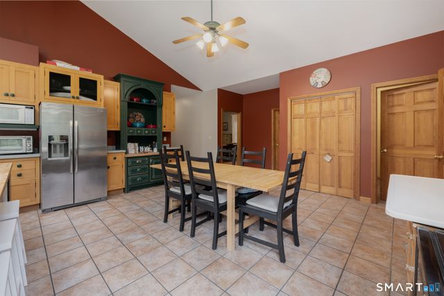 41 Wilson Drive, Oxford, CT 06478