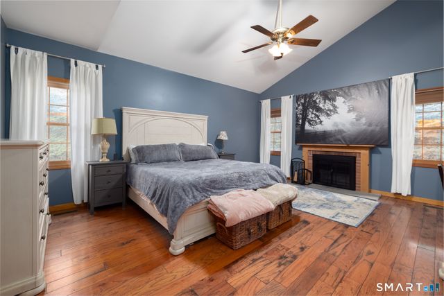 41 Wilson Drive, Oxford, CT 06478
