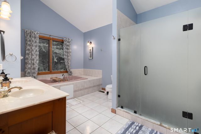 41 Wilson Drive, Oxford, CT 06478