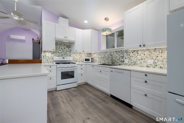 41 Wilson Drive, Oxford, CT 06478