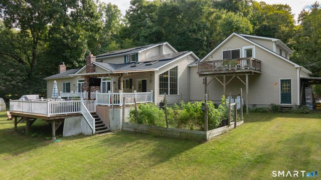 41 Wilson Drive, Oxford, CT 06478