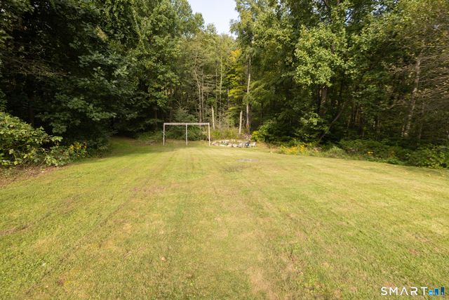 41 Wilson Drive, Oxford, CT 06478
