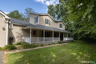 41 Wilson Drive, Oxford, CT 06478