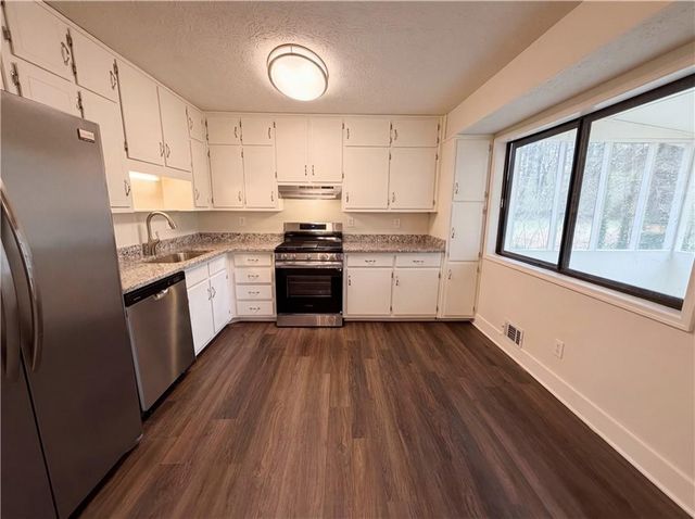 791 Cedar Lake Drive SE, Conyers, GA 30094