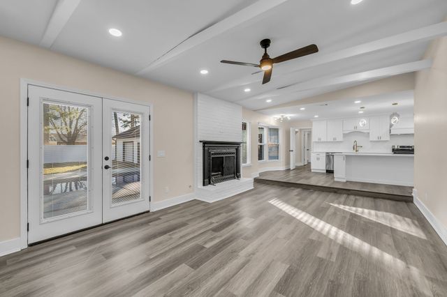 1819 Haynes Dr, Murfreesboro, TN 37129