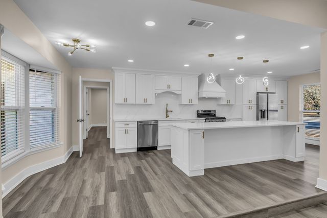 1819 Haynes Dr, Murfreesboro, TN 37129