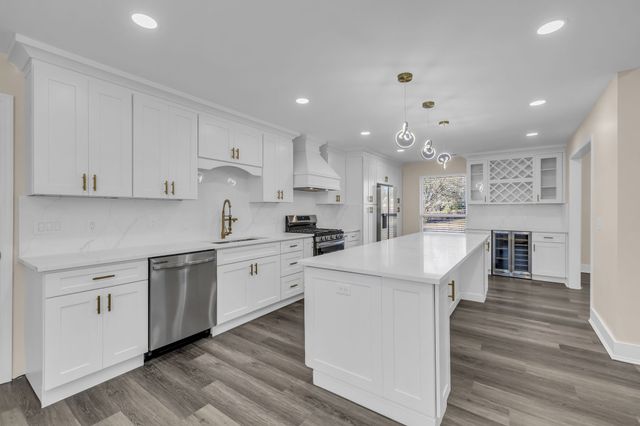 1819 Haynes Dr, Murfreesboro, TN 37129