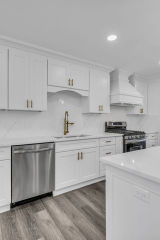 1819 Haynes Dr, Murfreesboro, TN 37129