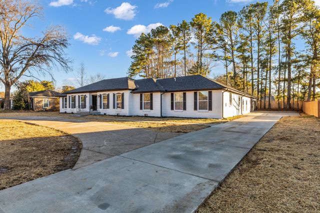 1819 Haynes Dr, Murfreesboro, TN 37129