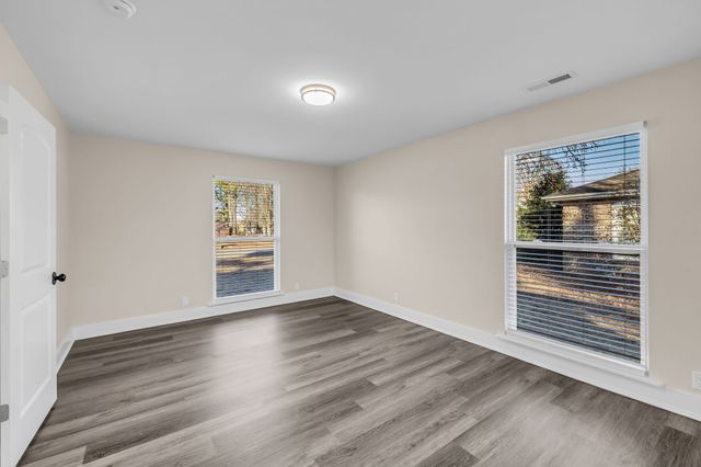 1819 Haynes Dr, Murfreesboro, TN 37129