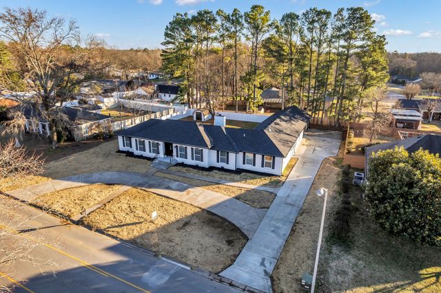 1819 Haynes Dr, Murfreesboro, TN 37129