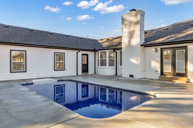 1819 Haynes Dr, Murfreesboro, TN 37129