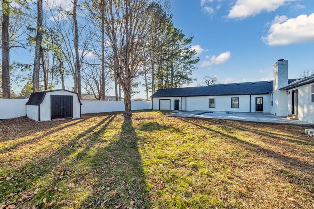 1819 Haynes Dr, Murfreesboro, TN 37129