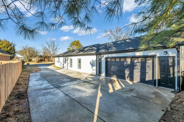 1819 Haynes Dr, Murfreesboro, TN 37129