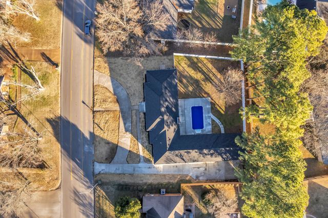 1819 Haynes Dr, Murfreesboro, TN 37129