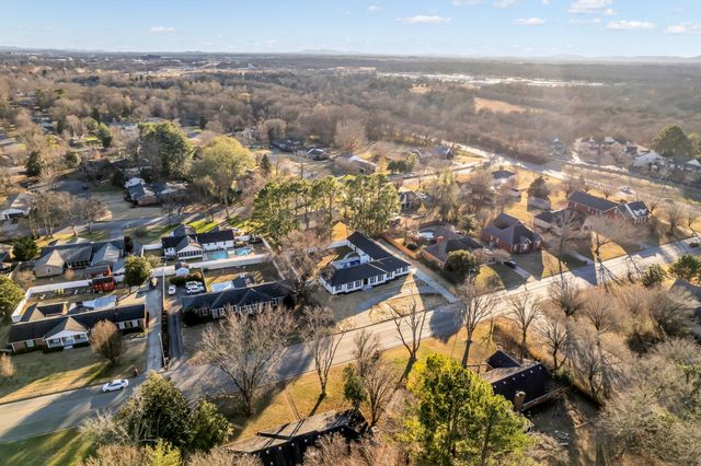 1819 Haynes Dr, Murfreesboro, TN 37129