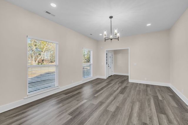 1819 Haynes Dr, Murfreesboro, TN 37129