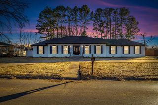 1819 Haynes Dr, Murfreesboro, TN 37129