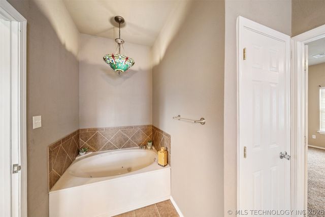 1410 Southaven Road, Claremore, OK 74019
