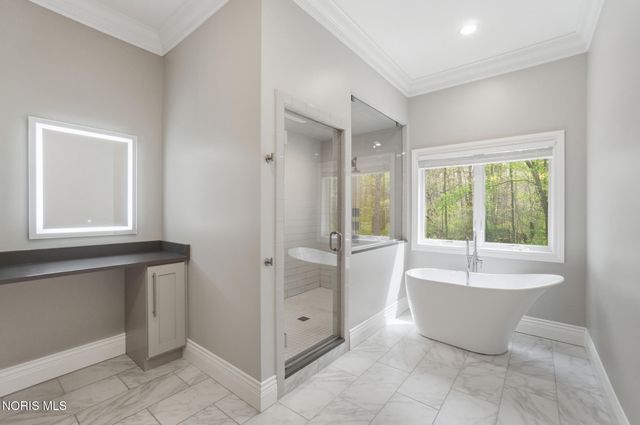 2415 N Crissey Road, Sylvania, OH 43560