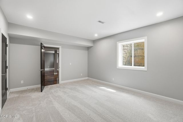 2415 N Crissey Road, Sylvania, OH 43560