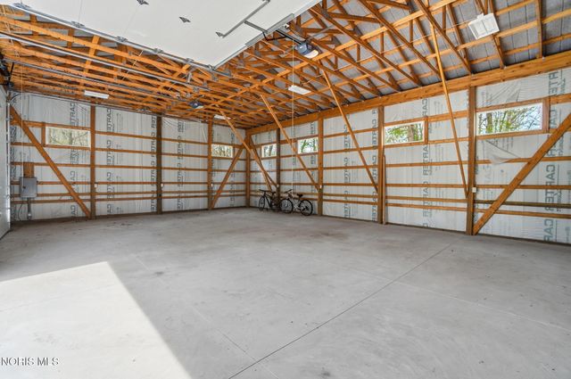 2415 N Crissey Road, Sylvania, OH 43560