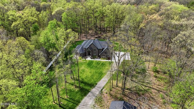 2415 N Crissey Road, Sylvania, OH 43560