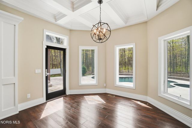 2415 N Crissey Road, Sylvania, OH 43560