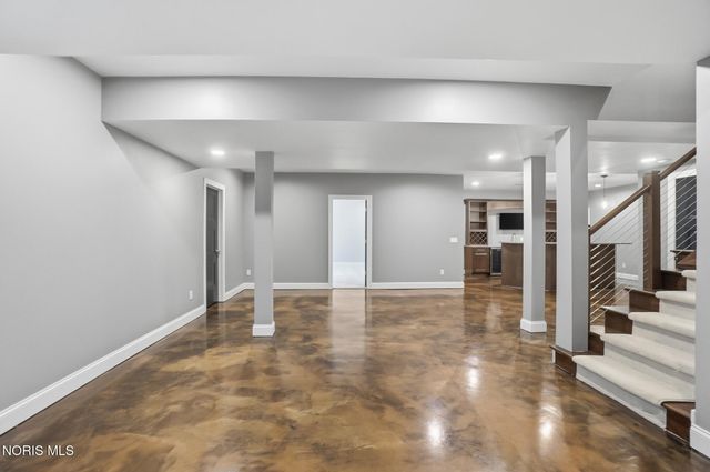 2415 N Crissey Road, Sylvania, OH 43560