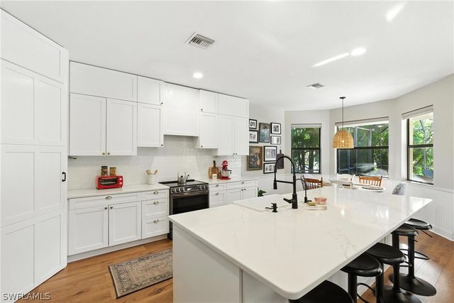 8843 Tropical CT, Fort Myers, FL 33908