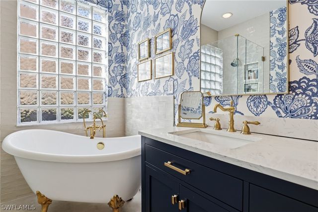 8843 Tropical CT, Fort Myers, FL 33908