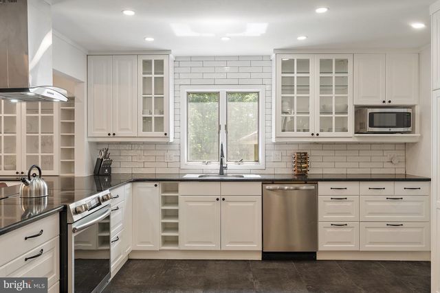 4 BUNKERS CT, Grasonville, MD 21638